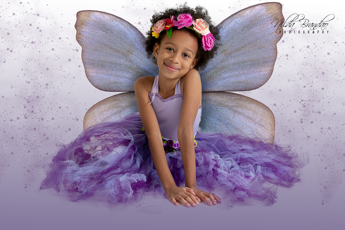 Ensaio fotográfico infantil lúdico, cheio de magia e encantamento, com fadas, princesas e faz de conta. 
