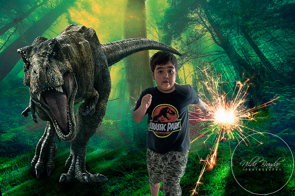 Ensaio fotográfico jurássico.
Quando o  dinossauro te persegue, é melhor correr. Jurassic World