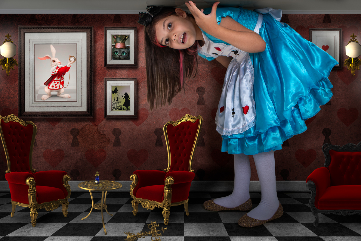 Ensaio lúdico Alice no Pais das Maravilhas 