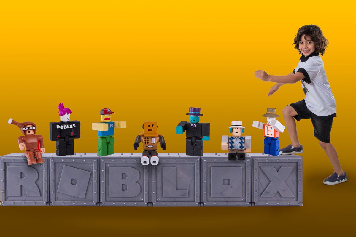 Ensaio fotográfico temático e lúdico no tema Roblox