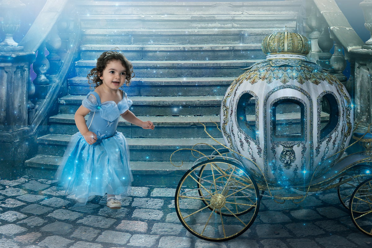 Cinderela e a carruagem nesse ensaio fotográfico temático cheio de encanto