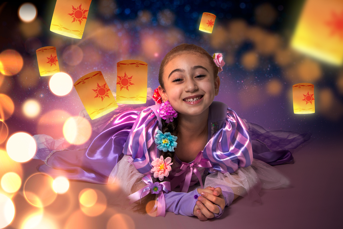 Ensaio fotográfico infantil lúdico com tema Enrolados da Disney, Rapunzel em grande estilo