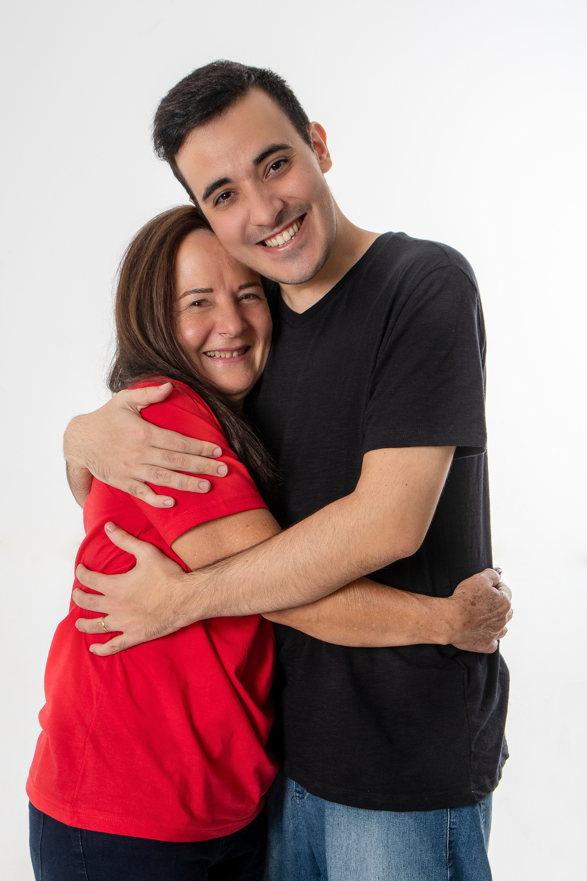 Familia linda! mãe os quatro filhos já adultos numa linda homenagem para a mãe.