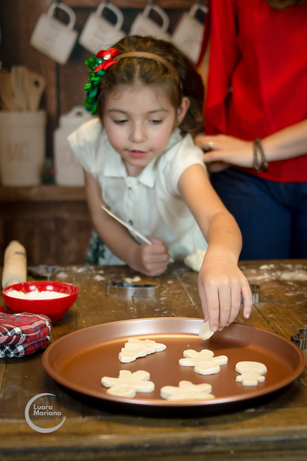 ensaio natal 2021 familia estudio fotografia sp zl tema cozinha bagunca farinha ano novo 2022