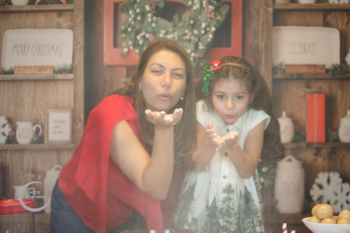 ensaio natal 2021 familia estudio fotografia sp zl tema cozinha bagunca farinha ano novo 2022