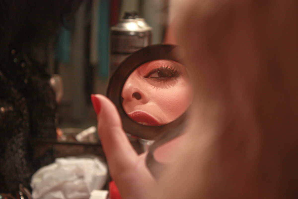 Juliana Paes - The Producers