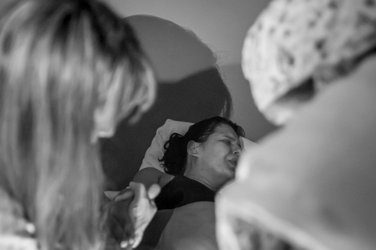 Registro de nascimento fotografia de parto humanizado doula Veloso Valentim Fotografia afetiva