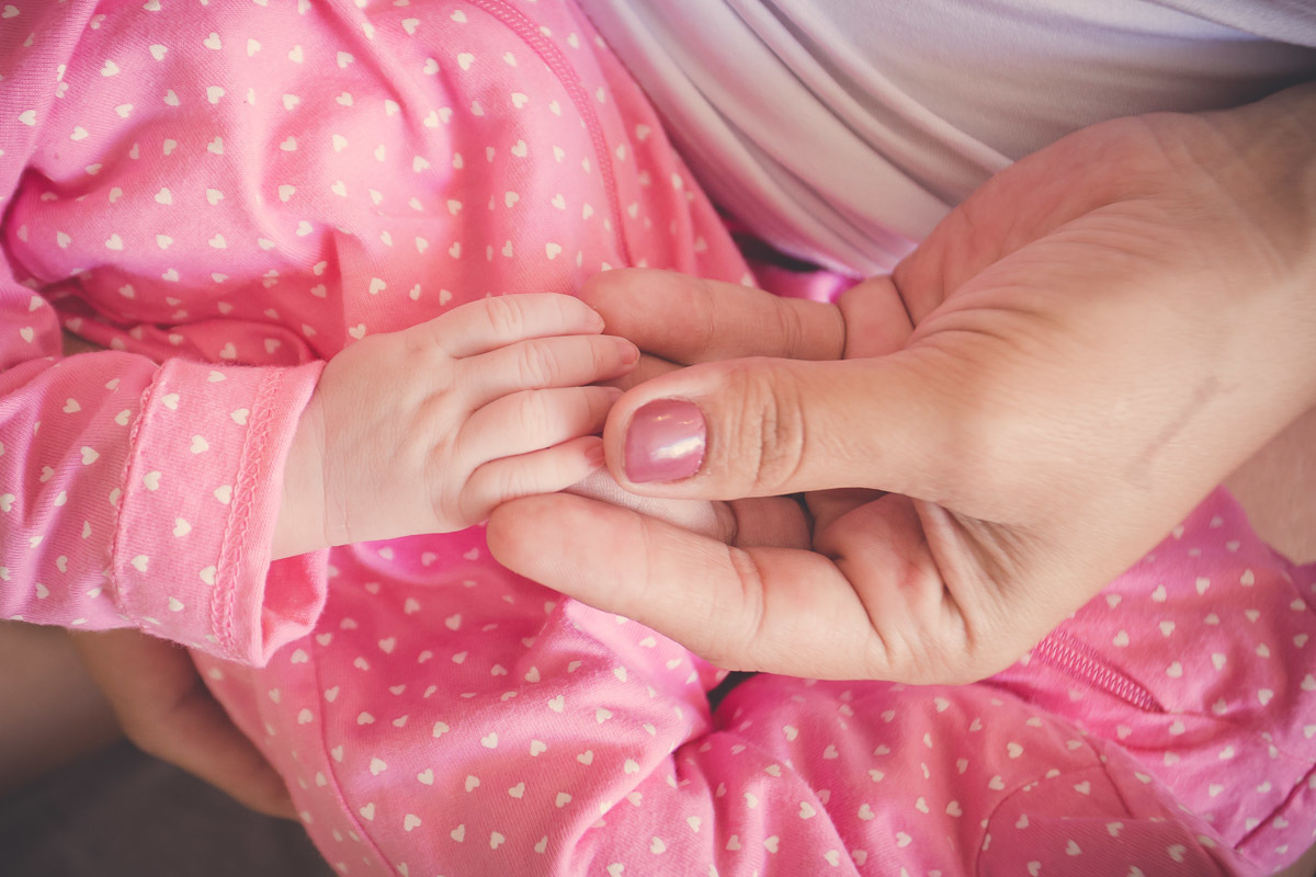 Encontro irmãs família recém-nascido Velos Valentim fotografia afetiva documental newborn lifestyle