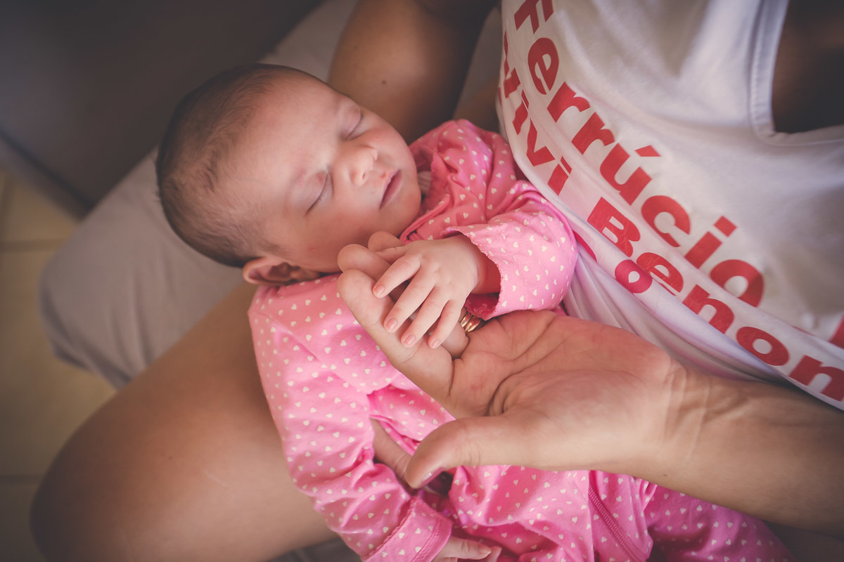 Encontro irmãs família recém-nascido Velos Valentim fotografia afetiva documental newborn lifestyle