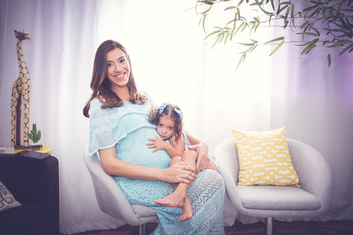 ensaio gestante Veloso Valentim Fotografia afetiva família irmã quartinho do bebê decoração menino lifestyle