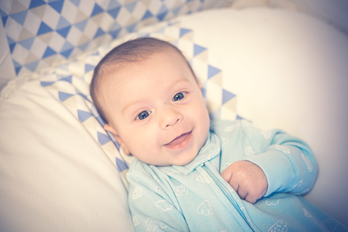 sorriso gostoso de bebê