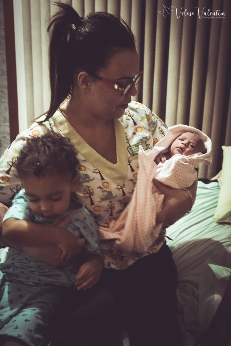 Parto natural humanizado domiciliar equipe Humaniza Melissa Martinelli Doula Raissa Osório Taguatinga Brasília DF colo da parteira