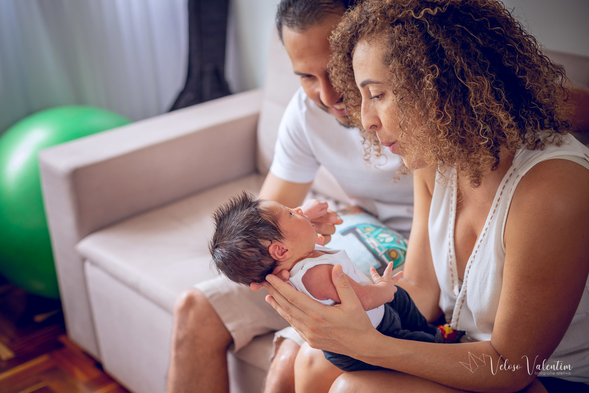 recém nascido com os pais