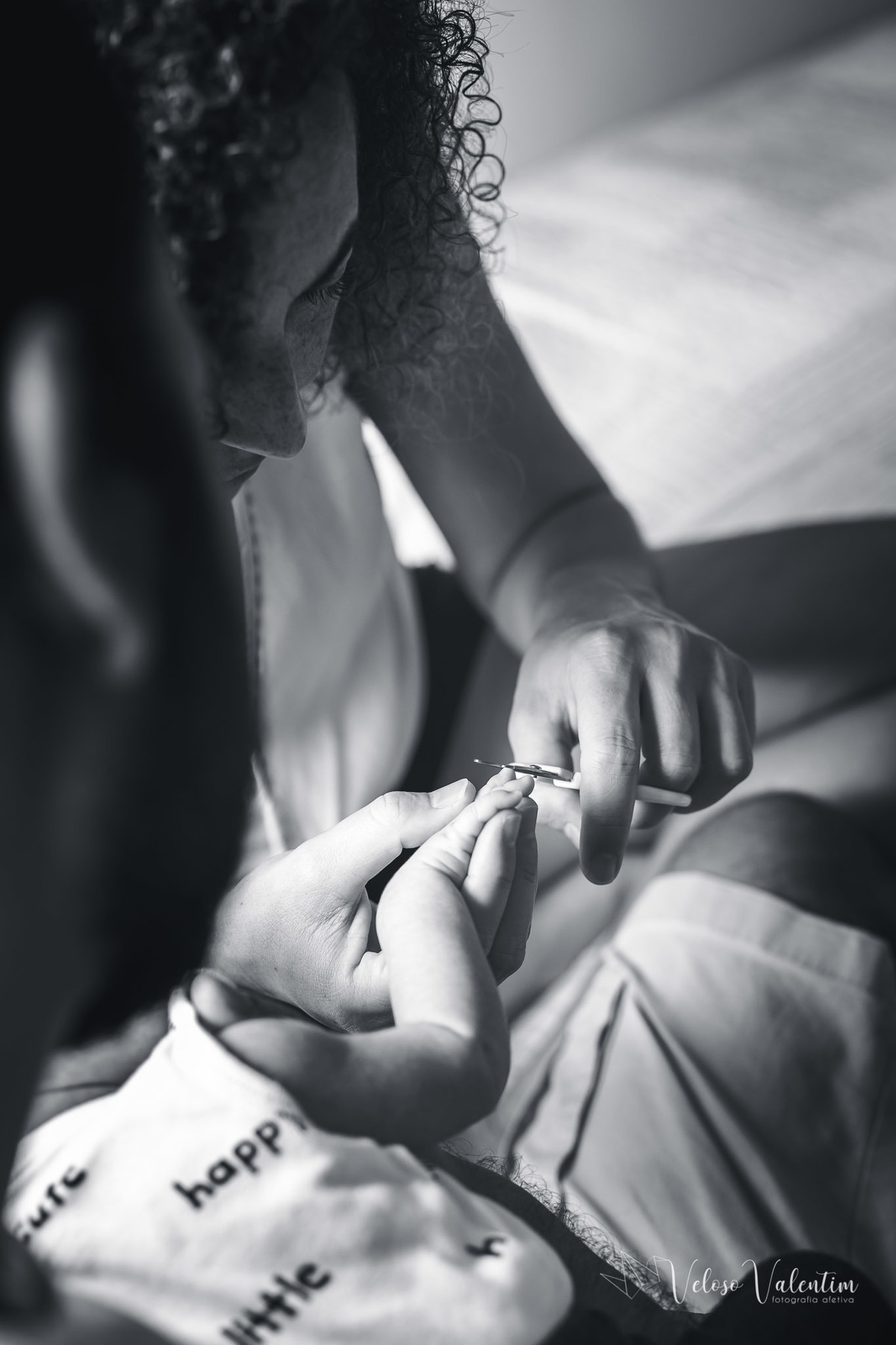 como cortar as unhas do recém nascido