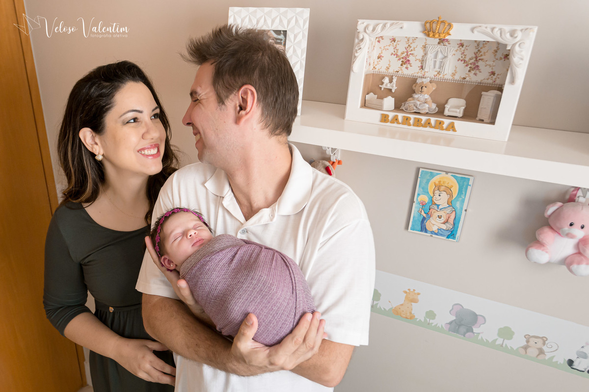 newborn pais e filha