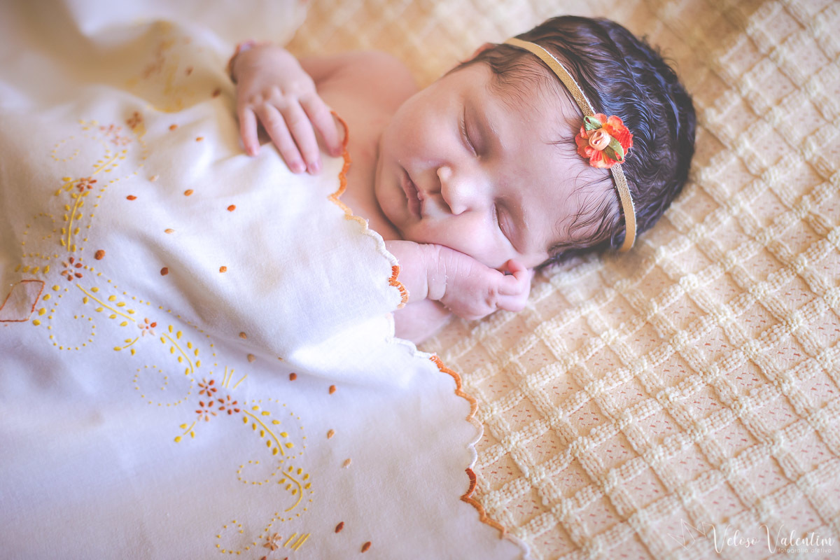 newborn bebê dormindo