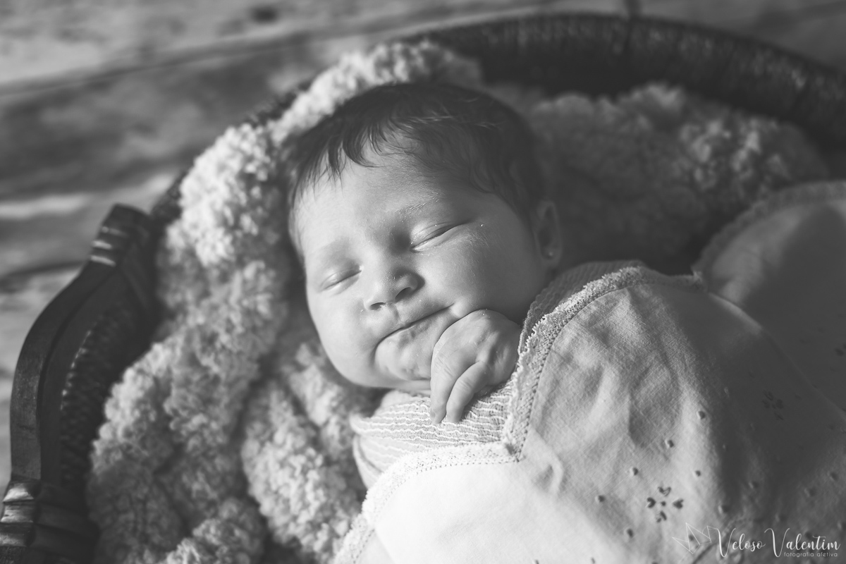 newborn preto e branco