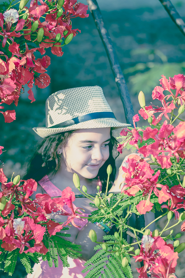 menina de chapéu ensaio infantil parque da cidade brasília df 