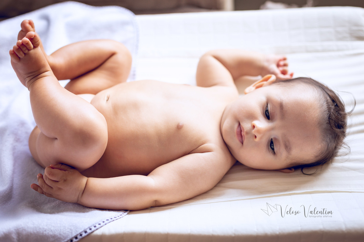 neném no trocador ensaio acompanhamento em casa 4 meses Brasília df