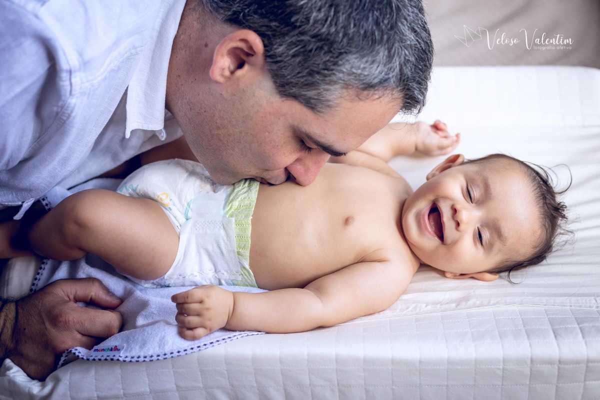 beijo do papai cócegas ensaio acompanhamento em casa 4 meses Brasília df