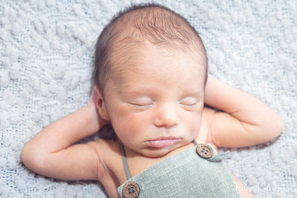 ensaio newborn em casa lifestyle amamentação book recém nascido Brasília DF