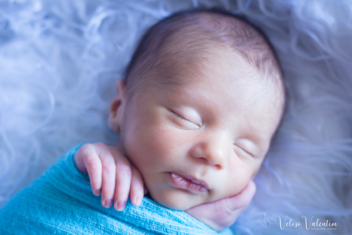 ensaio newborn em casa lifestyle amamentação book recém nascido Brasília DF
