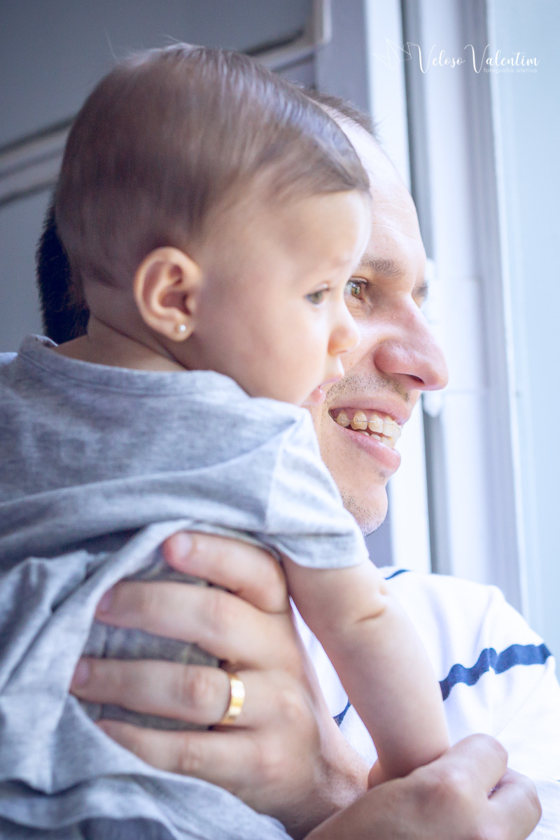 ensaio acompanhamento do primeiro ano do bebê Aurora 4 meses em casa com a família Brasília DF
