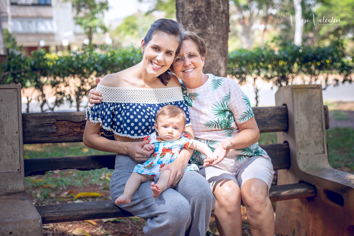 ensaio acompanhamento do primeiro ano do bebê Aurora 4 meses em casa com a família Brasília DF