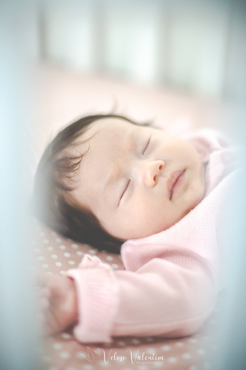 ensaio acompanhamento do primeiro ano do bebê Laura 1 mês em casa com a família Brasília DF