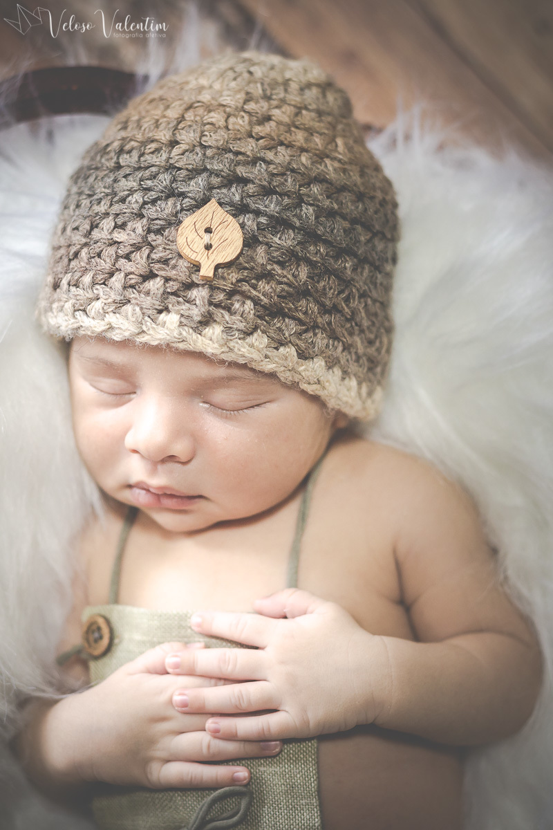 ensaio newborn recém nascido bebê menino em casa com a família  Brasília DF