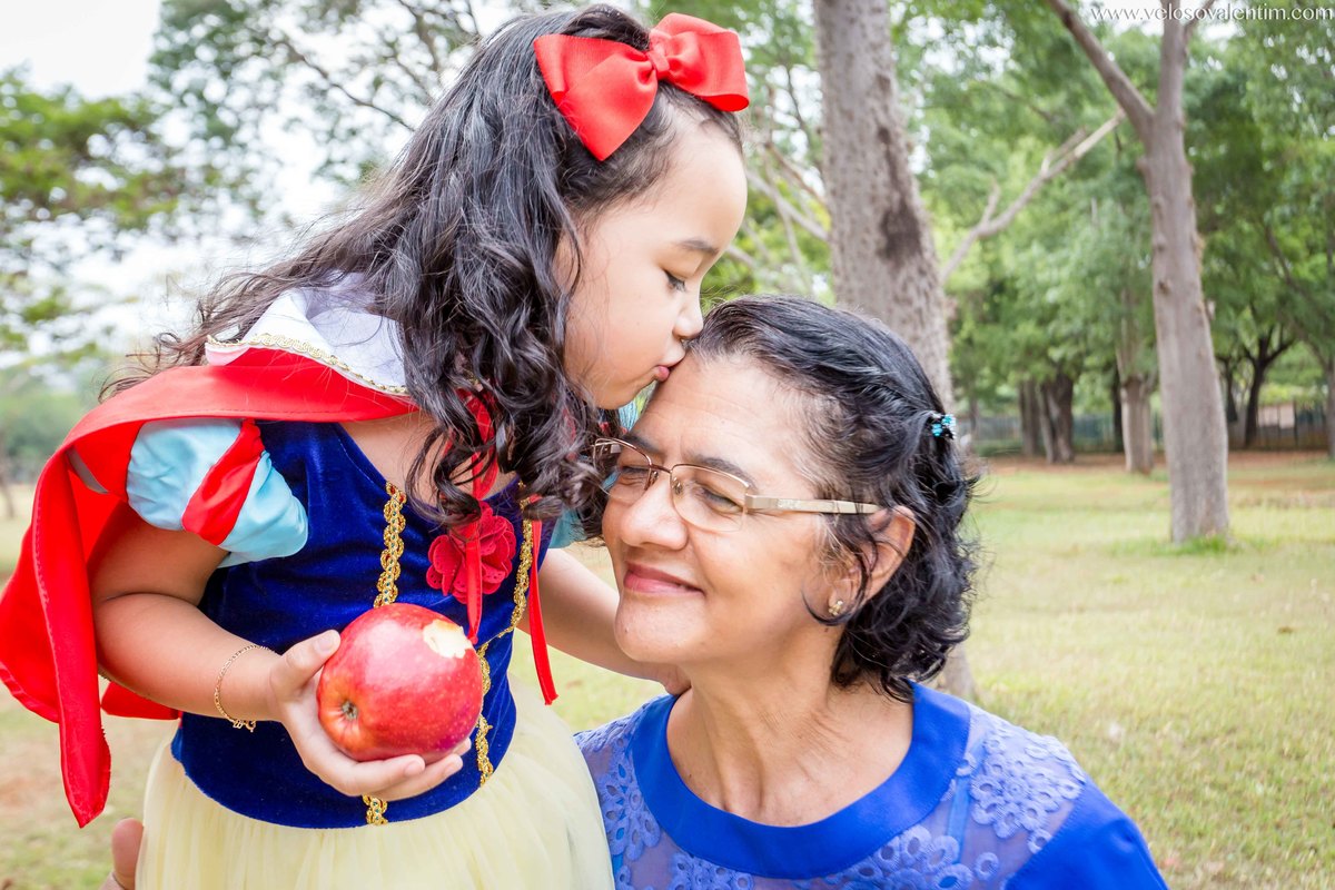 Ensaio Gestante Guará Brasília ao ar livre no parque casal céu azul cerrado