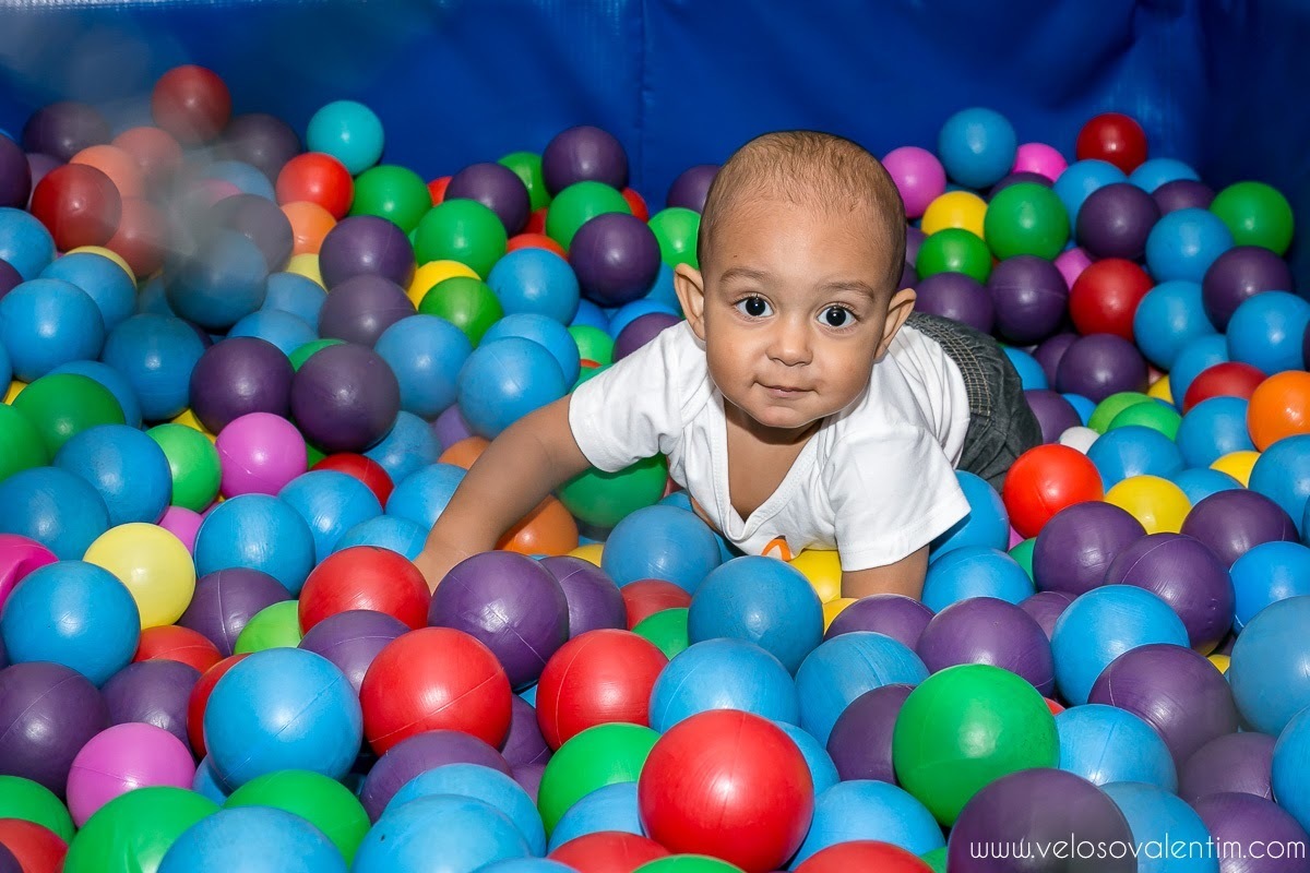 Ensaio Gestante Guará Brasília ao ar livre no parque casal céu azul cerrado