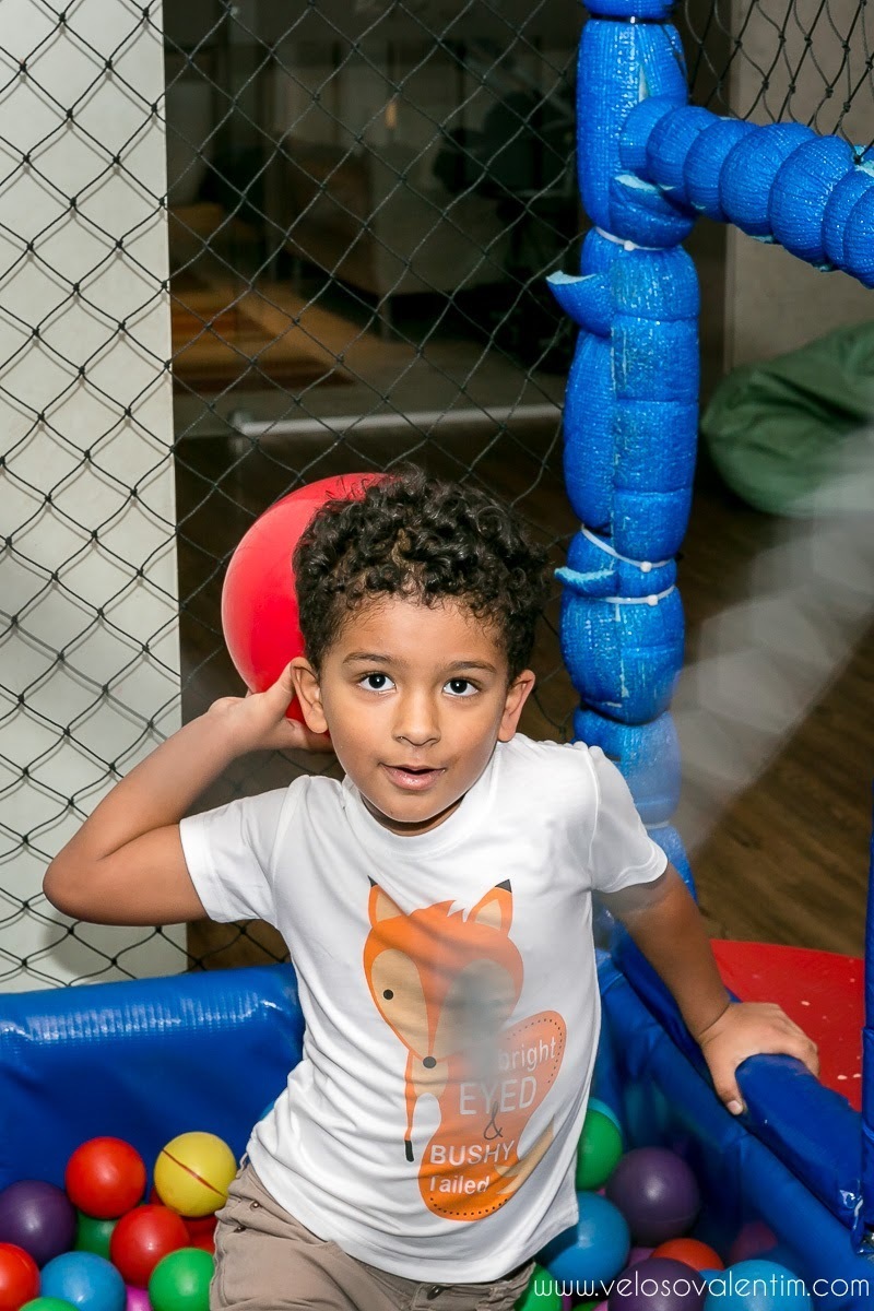 Ensaio Gestante Guará Brasília ao ar livre no parque casal céu azul cerrado
