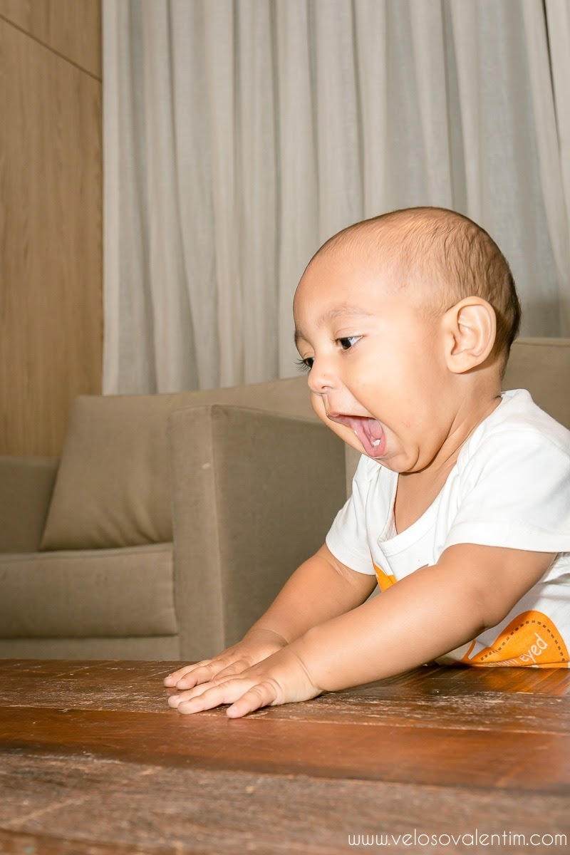 Ensaio Gestante Guará Brasília ao ar livre no parque casal céu azul cerrado