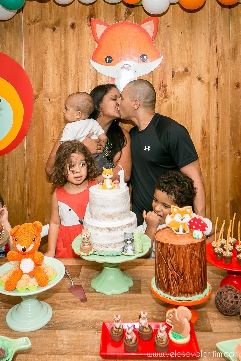 Ensaio Gestante Guará Brasília ao ar livre no parque casal céu azul cerrado