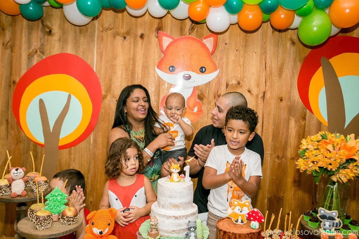 Ensaio Gestante Guará Brasília ao ar livre no parque casal céu azul cerrado