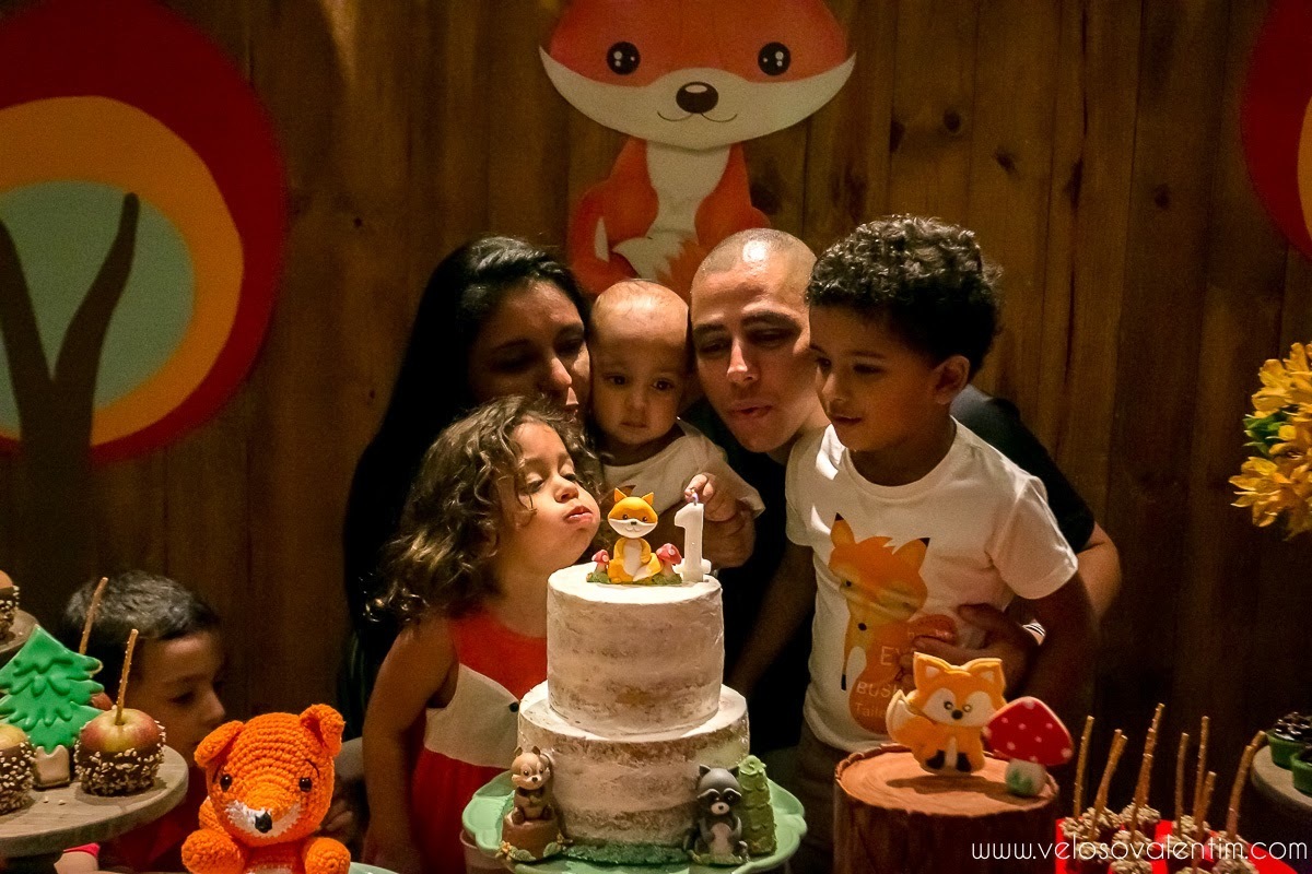 Ensaio Gestante Guará Brasília ao ar livre no parque casal céu azul cerrado