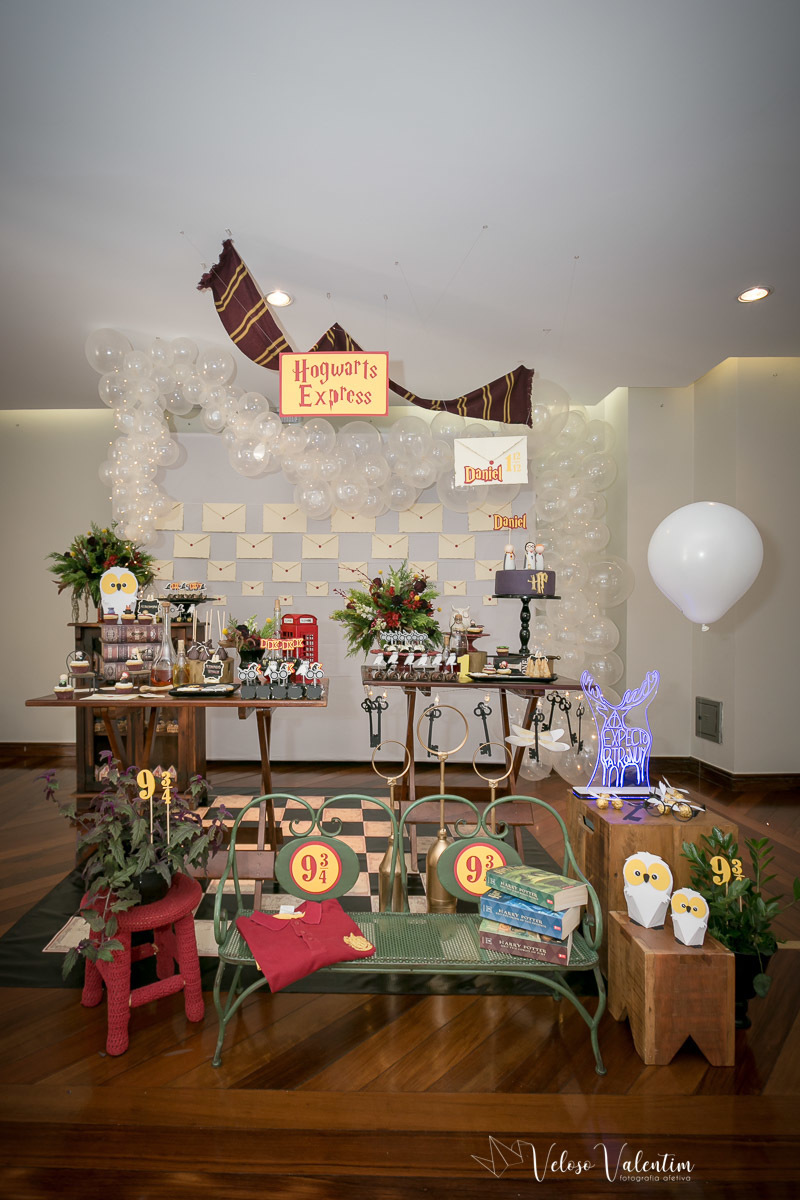 Festa infantil tema Harry Potter Brasília Papel e Tesoura 1 aninho decoração em papel 