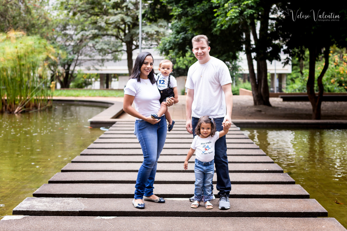 ensaio smash the cake com tinta, smash the paint, ensaio família, fotografia afetiva, quadra modelo 308 sul, Brasília DF. Poderoso Chefinho 