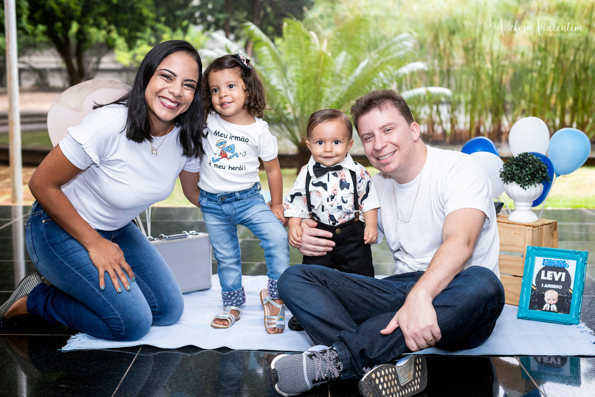 ensaio smash the cake com tinta, smash the paint, ensaio família, fotografia afetiva, quadra modelo 308 sul, Brasília DF. Poderoso Chefinho 