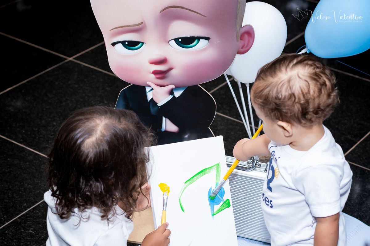 ensaio smash the cake com tinta, smash the paint, ensaio família, fotografia afetiva, quadra modelo 308 sul, Brasília DF. Poderoso Chefinho 