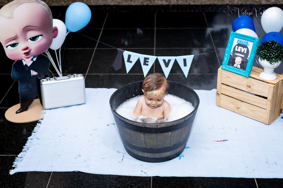 ensaio smash the cake com tinta, smash the paint, ensaio família, fotografia afetiva, quadra modelo 308 sul, Brasília DF. Poderoso Chefinho 