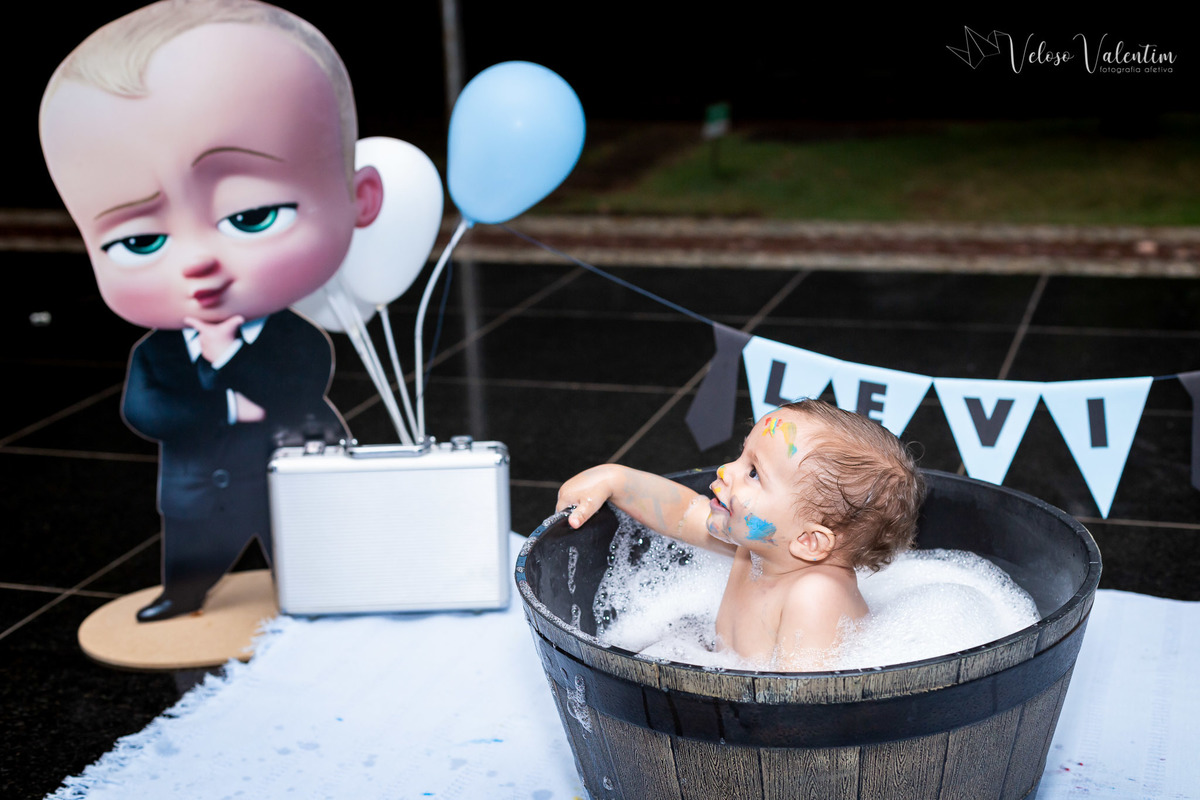 ensaio smash the cake com tinta, smash the paint, ensaio família, fotografia afetiva, quadra modelo 308 sul, Brasília DF. Poderoso Chefinho 