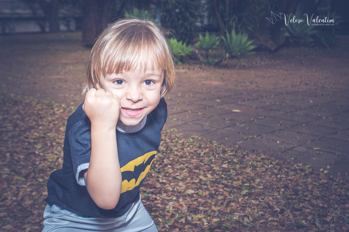 Ensaio gestante em família ao ar livre irmão mais velho quadra modelo 308 sul Brasília - DF, família, bolhas de sabão, doce espera Miguel