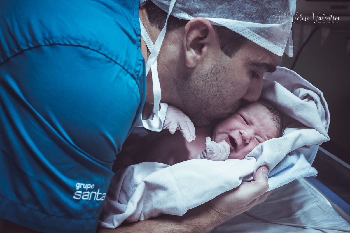 vídeo de parto cesárea humanizada hospital Santa Lúcia Obstetra Rachel Reis fotografia de parto FIV