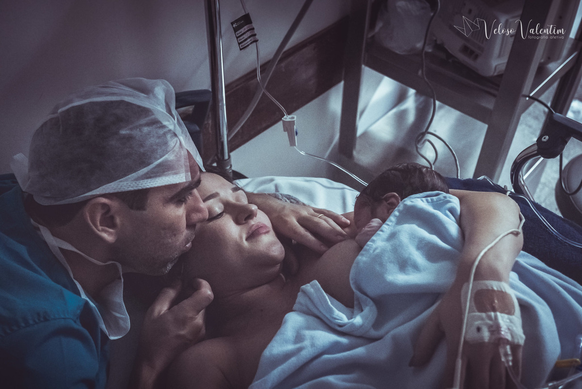 vídeo de parto cesárea humanizada hospital Santa Lúcia Obstetra Rachel Reis fotografia de parto FIV