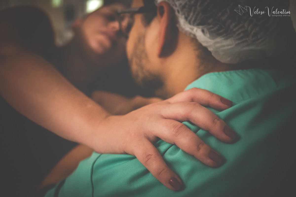 vídeo de parto fotografia de parto fotógrafa de parto Parto natural hospitalar humanizado equipe IBGO obstetra Luis Otávio Manes Lumiere Enfermeira obstetra Doula Priscila Maitri Rede Ocitocina Maternidade Brasília