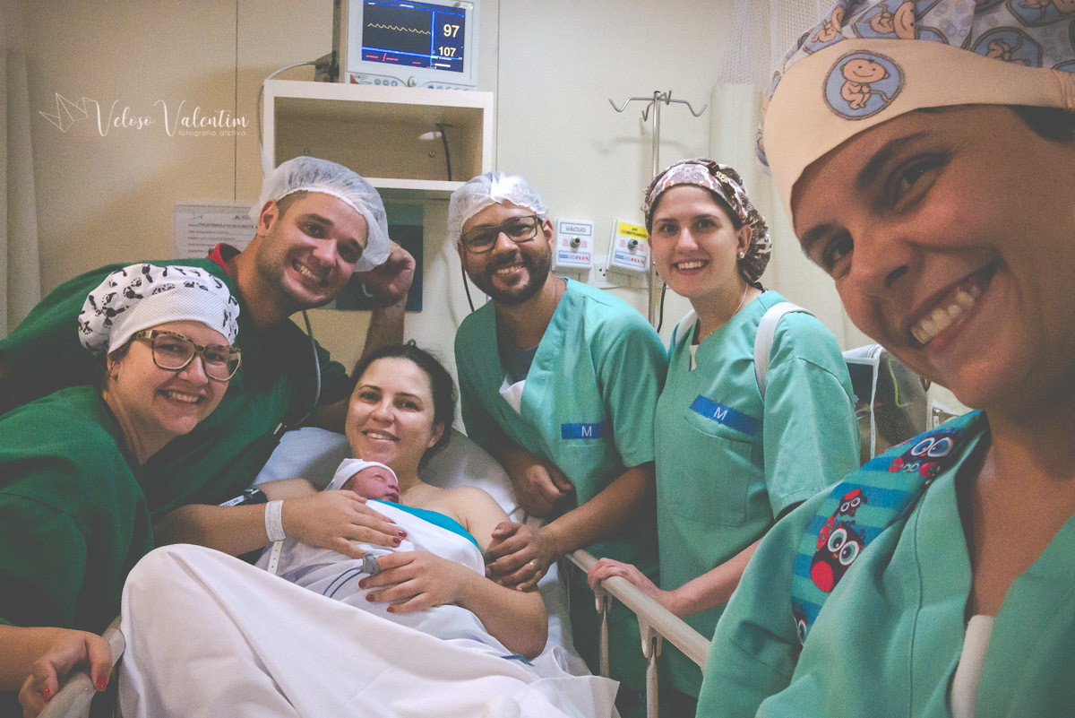 vídeo de parto fotografia de parto fotógrafa de parto Parto natural hospitalar humanizado equipe IBGO obstetra Luis Otávio Manes Lumiere Enfermeira obstetra Doula Priscila Maitri Rede Ocitocina Maternidade Brasília equipe