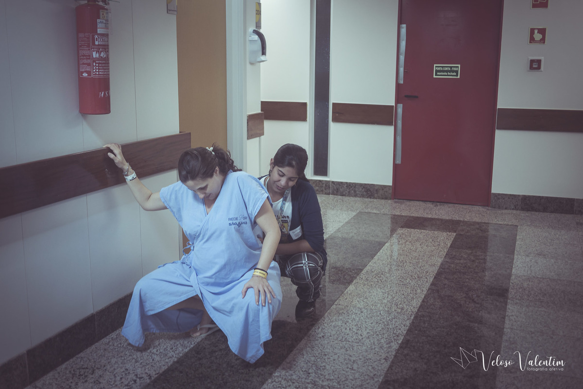 fotografia de parto Vídeo de parto com cesárea spinning babies analgesia Santa Helena equipe Lumiere IBGO Obstetra Luis Otavio Pereira Manes enfermeira obstétrica Natália Schettini e Ana Virgínia Doula Yohanna Cordeiro acompanhamento pré hospitalar