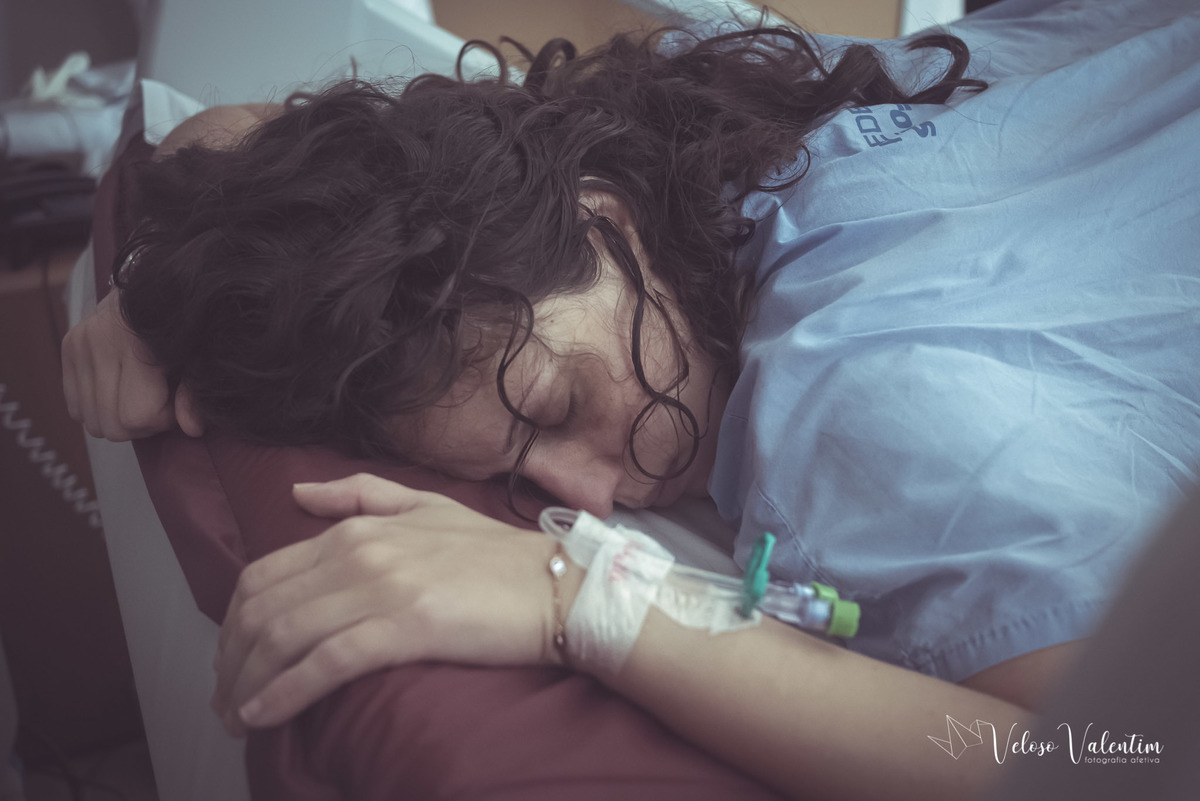fotografia de parto Vídeo de parto com cesárea spinning babies analgesia Santa Helena equipe Lumiere IBGO Obstetra Luis Otavio Pereira Manes enfermeira obstétrica Natália Schettini e Ana Virgínia Doula Yohanna Cordeiro acompanhamento pré hospitalar